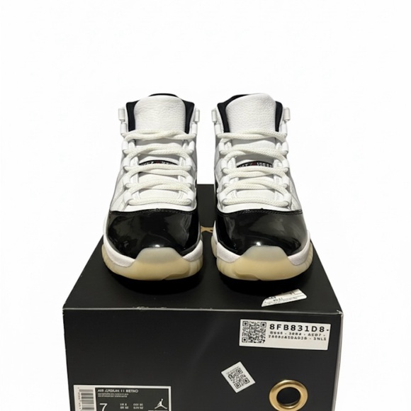 Jordan Athletic Shoes in Black and White